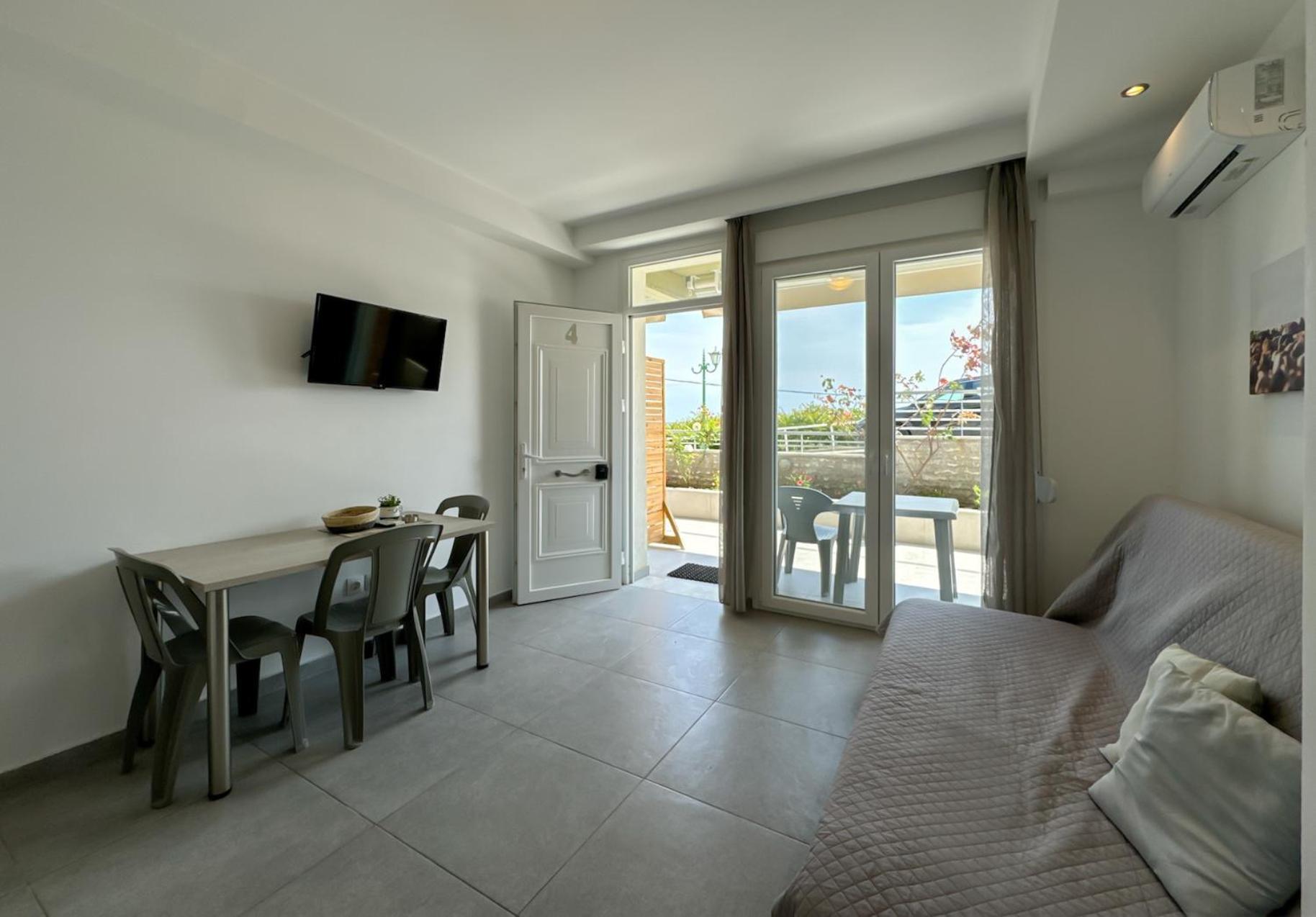 Blue Horizon 2 Apartment Nea Kallikrateia ภายนอก รูปภาพ