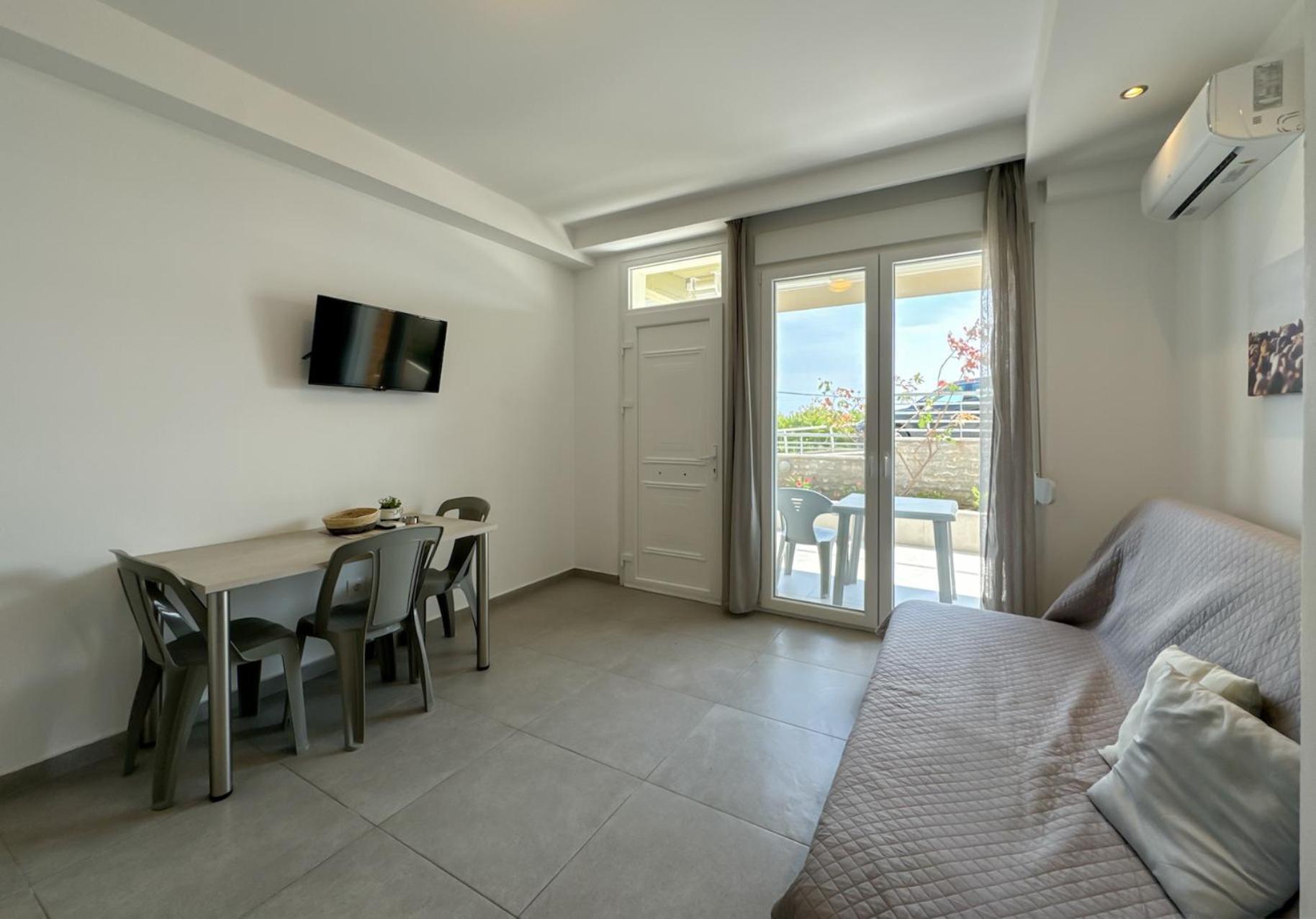Blue Horizon 2 Apartment Nea Kallikrateia ภายนอก รูปภาพ