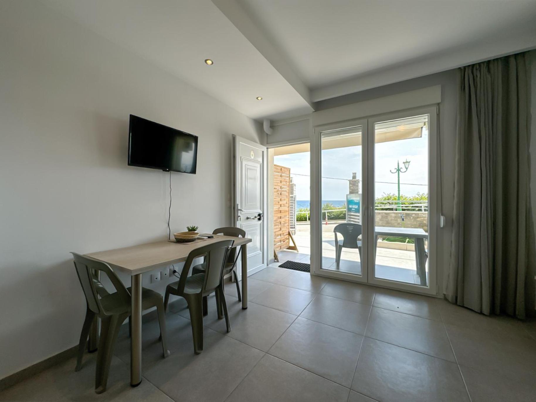 Blue Horizon 2 Apartment Nea Kallikrateia ภายนอก รูปภาพ
